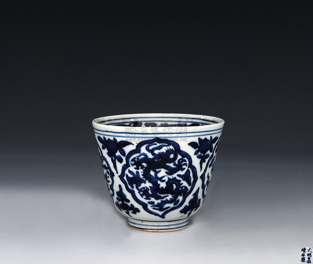 1092 明 嘉靖 青花龙纹杯
