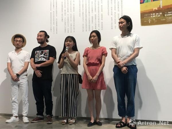 本次展览展出《冰与火之歌》封面插画17幅,来自重庆青年插画家罗烜的