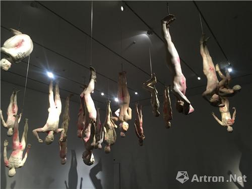 《对话与拆》,《一百个中国人》,《种族》是张大力艺术创作生涯中极具