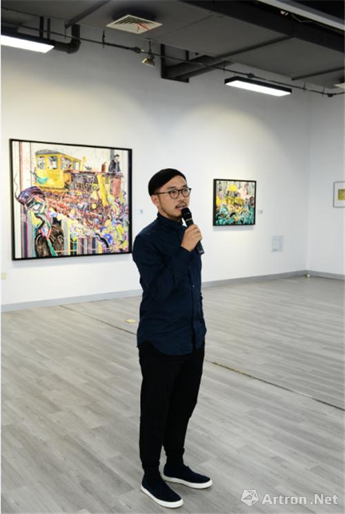 艺术家曾杨