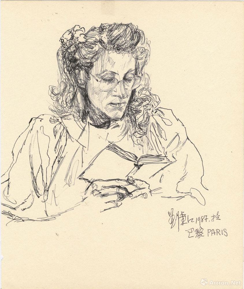 巴黎火车上读书的女人