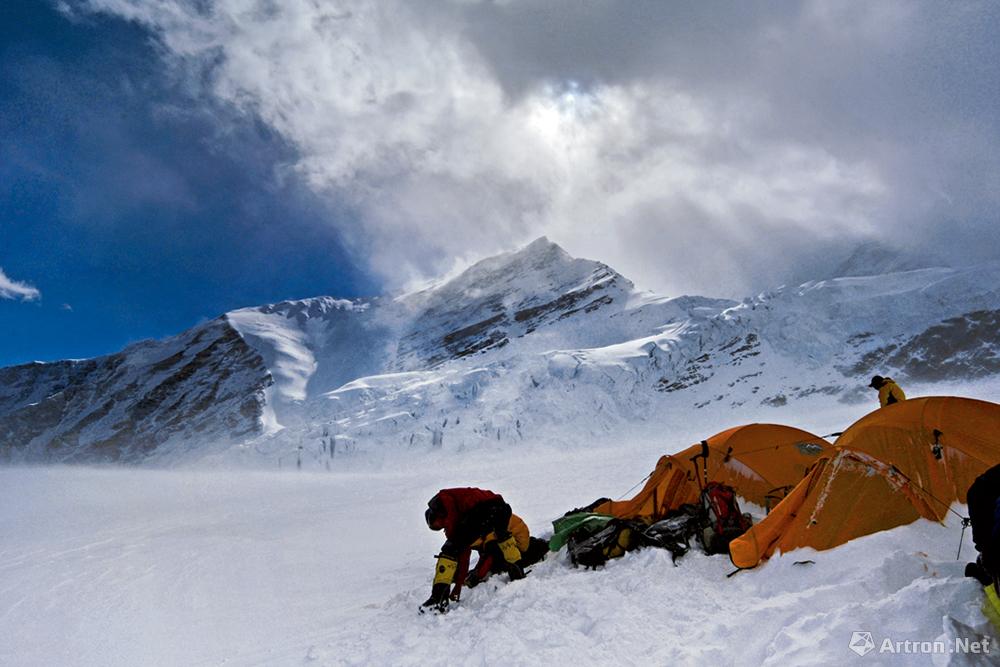 王石作品：2008.9.25 海拔6400米处的C2营地。