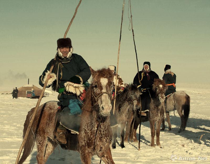 宝音作品：2011年12月，摄于内蒙古呼伦贝尔鄂温克旗《鄂温克牧人》