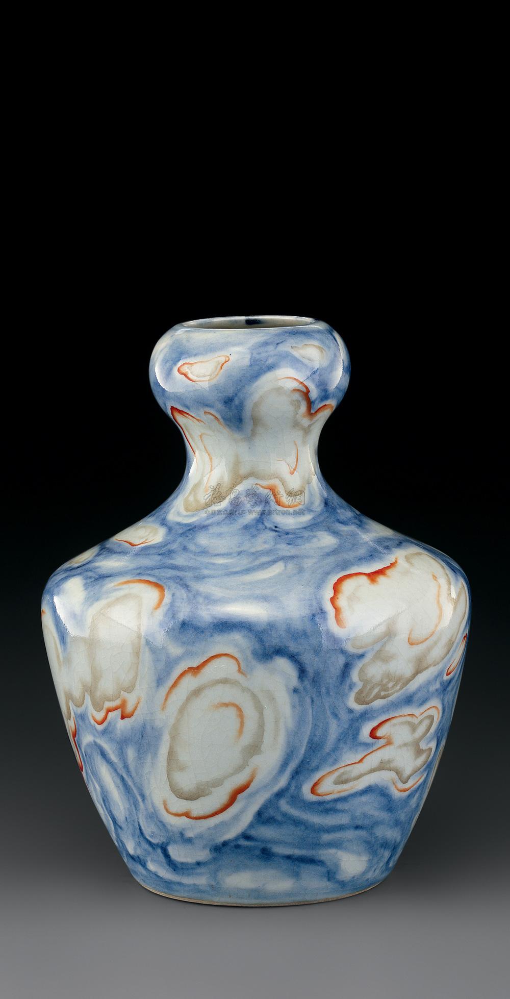 青花加彩云纹蒜头瓶】拍卖品_图片_价格_鉴赏_清代其它彩釉瓷器_雅昌
