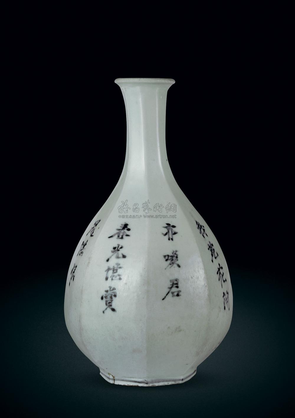 【十七世纪早期 李朝白瓷青花诗文八棱玉壶春瓶】拍卖品_图片_价格