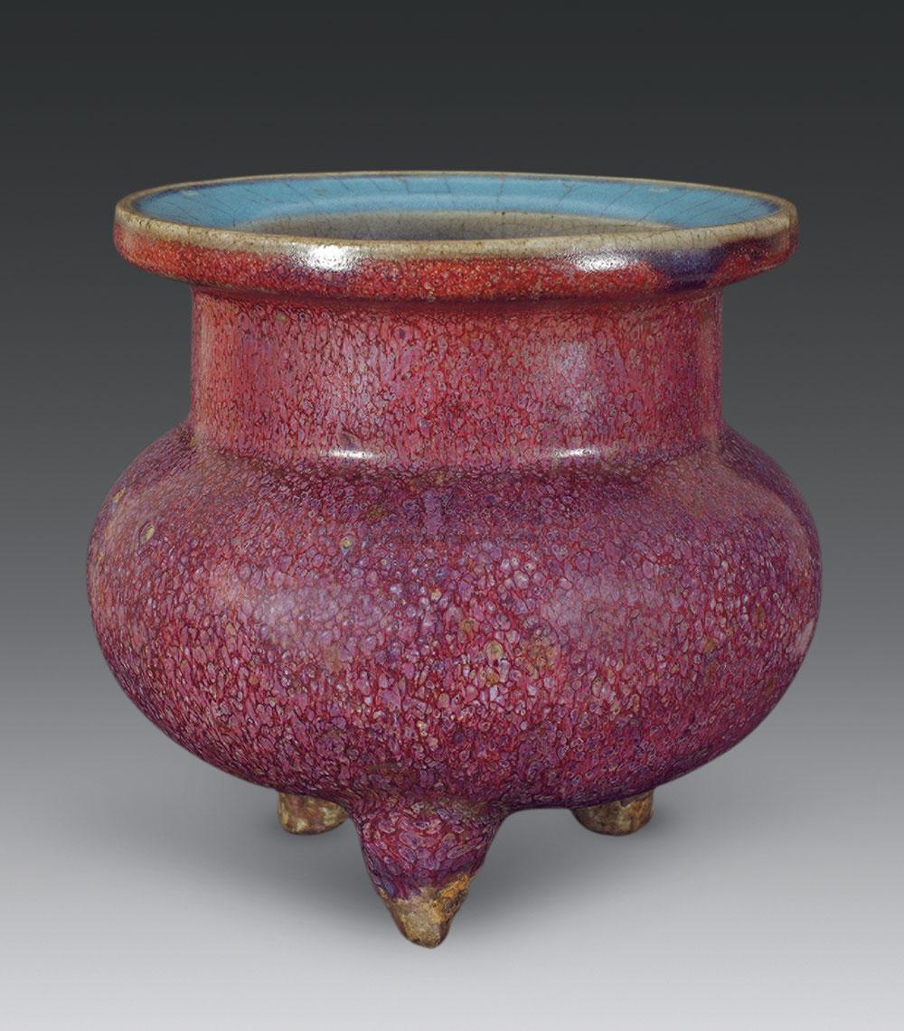 3036 宋代 钧窑玫瑰紫釉三足炉