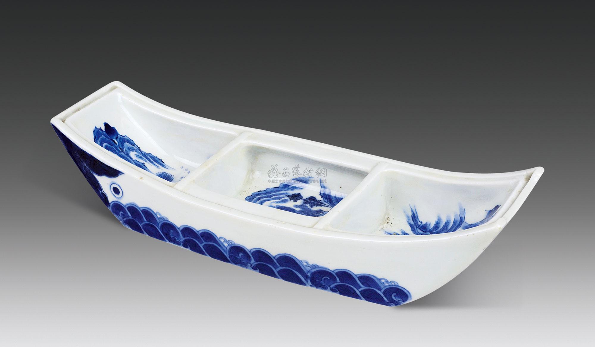 2816 清嘉庆 青花山水纹茶船