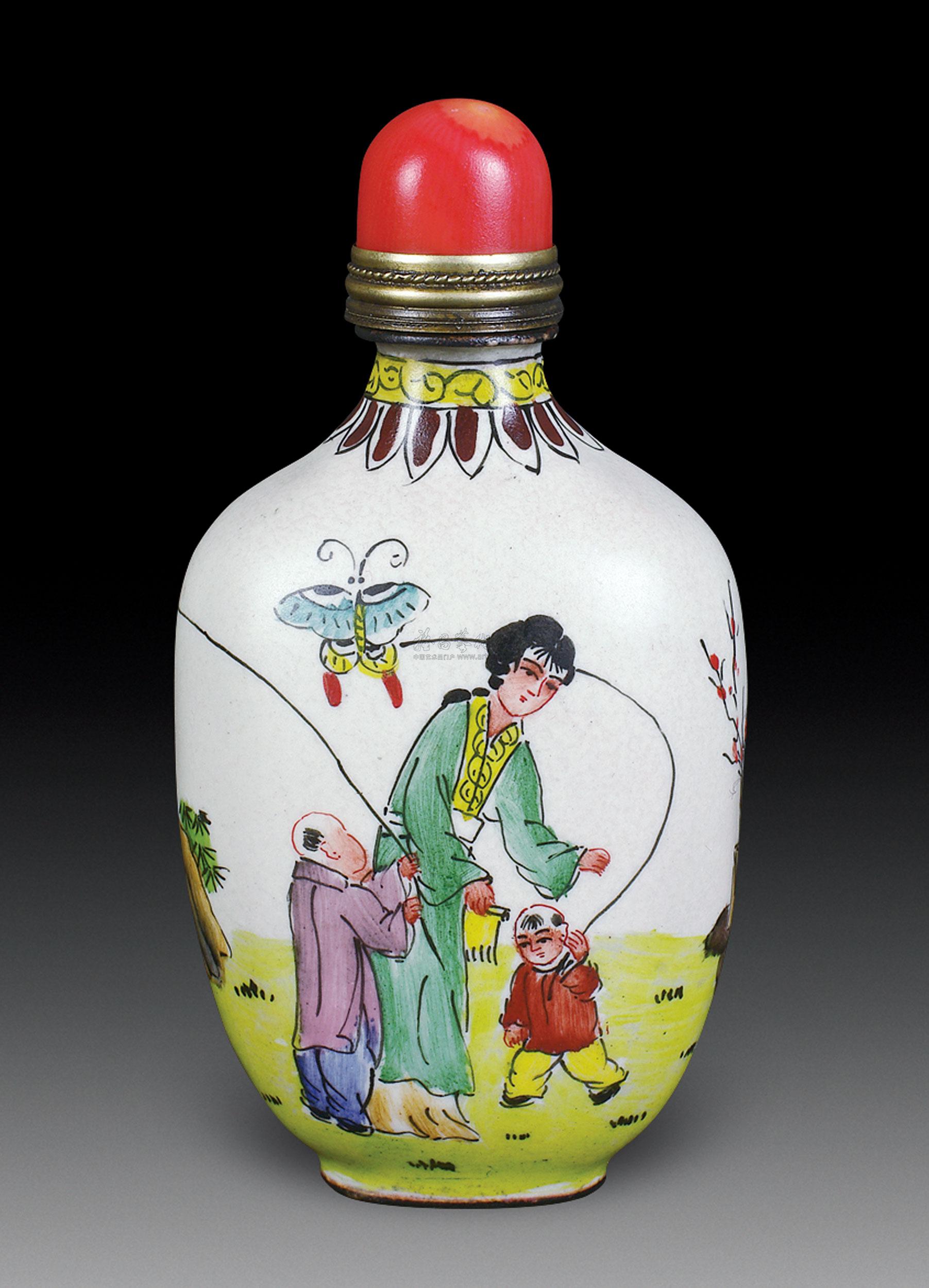 1395 清代 铜胎画珐琅仕女童子图鼻烟壶