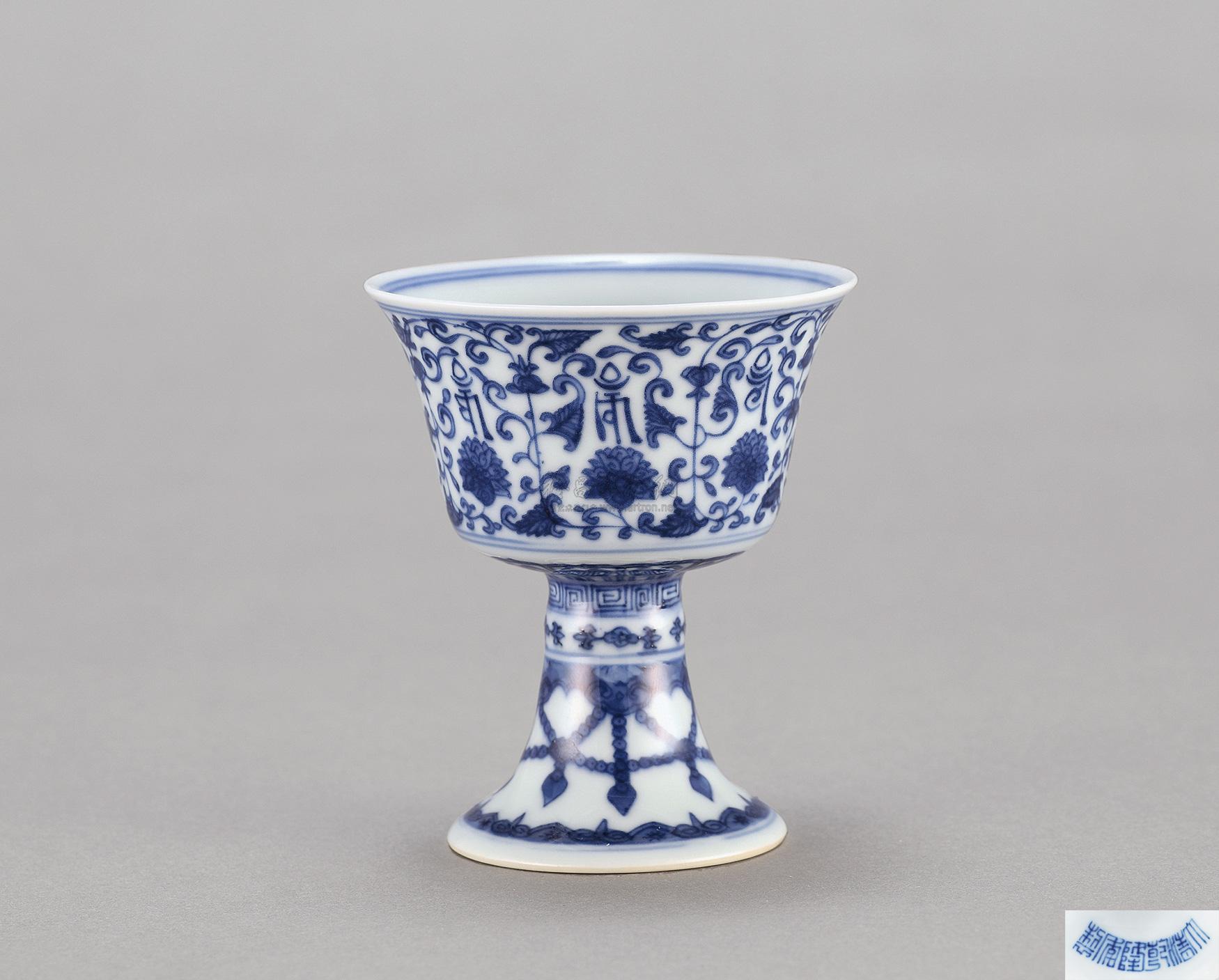 【清乾隆 青花缠枝莲高足杯】拍卖品_图片_价格_鉴赏_清代青花瓷器