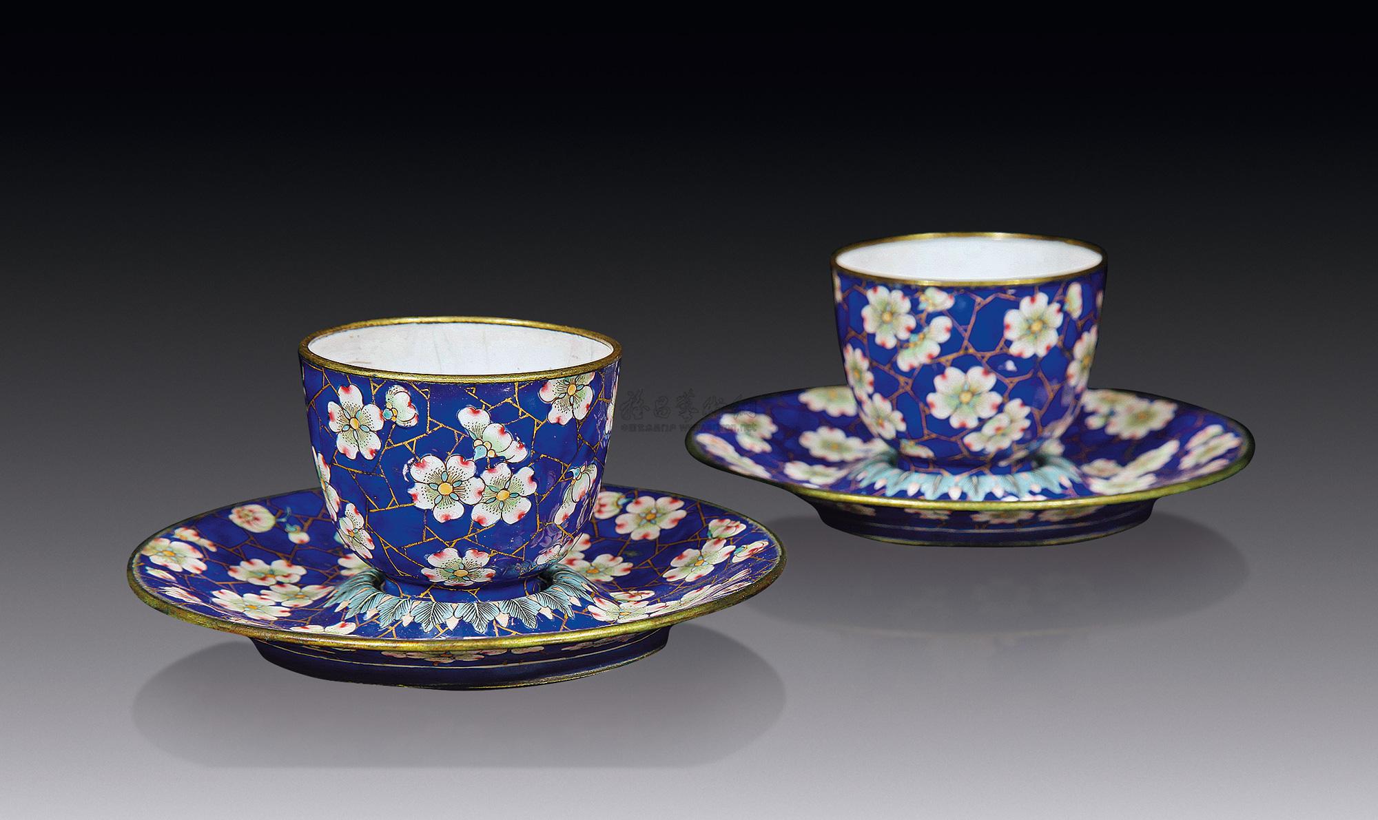 0666 清 铜胎画珐琅冰梅纹茶盅 (一对)