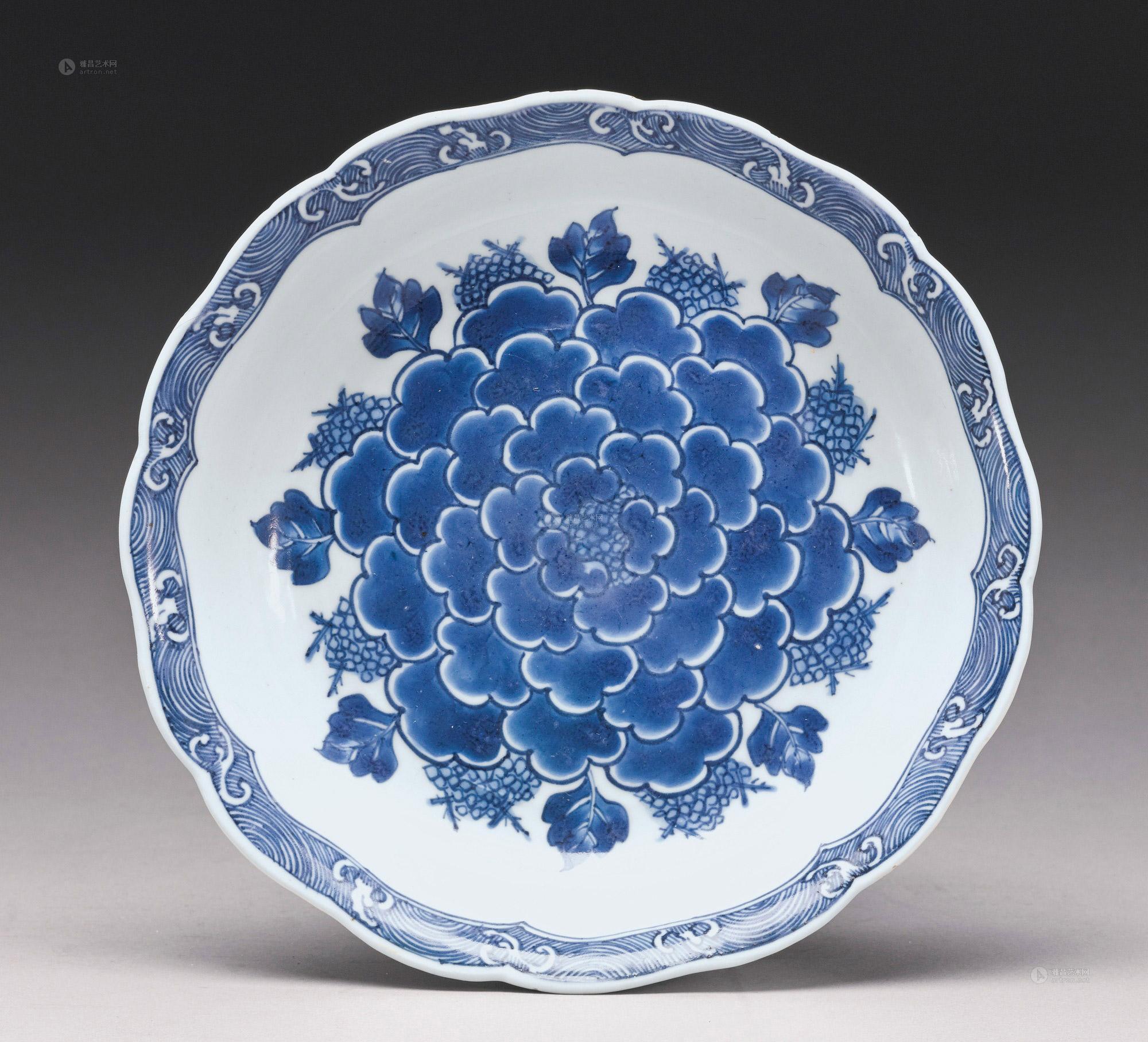 【17世纪 青花牡丹纹花口盘】拍卖品_图片_价格_鉴赏_清代青花瓷器