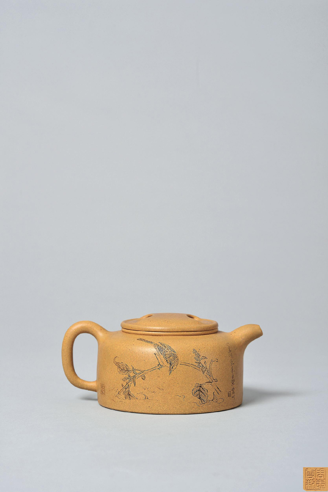 8485 周志云 紫砂牛盖莲子壶