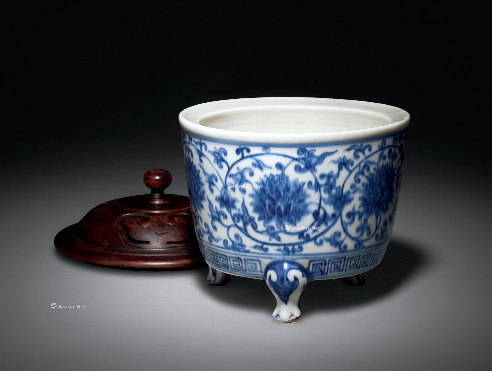 【明宣德 青花缠枝莲纹三足香炉】拍卖品_图片_价格_鉴赏_明代青花