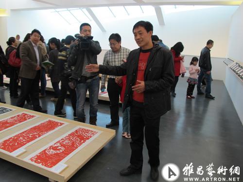 【雅昌带你看展览第128期】快乐的美术课：张杰的撕纸艺术