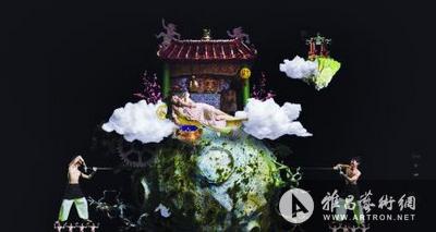 当代艺术展搞怪神话 反思现代心理病